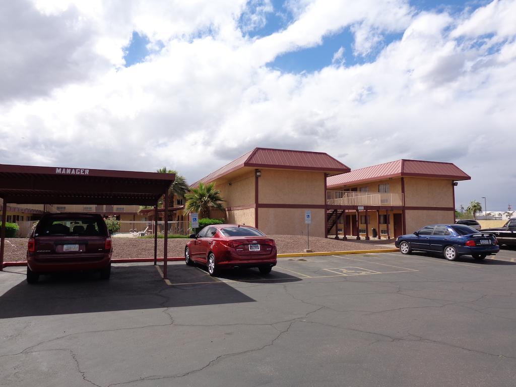 Knights Inn Fairground Phoenix Exterior foto